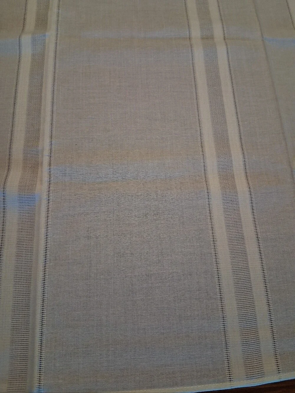 Pale Yellow 52